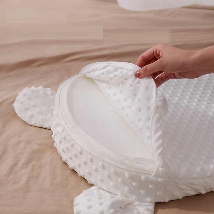 Four Season Anti-Milk Overflow & Choking Pillow – Baby Feeding Tool & Anti-Spitting Slope Pad