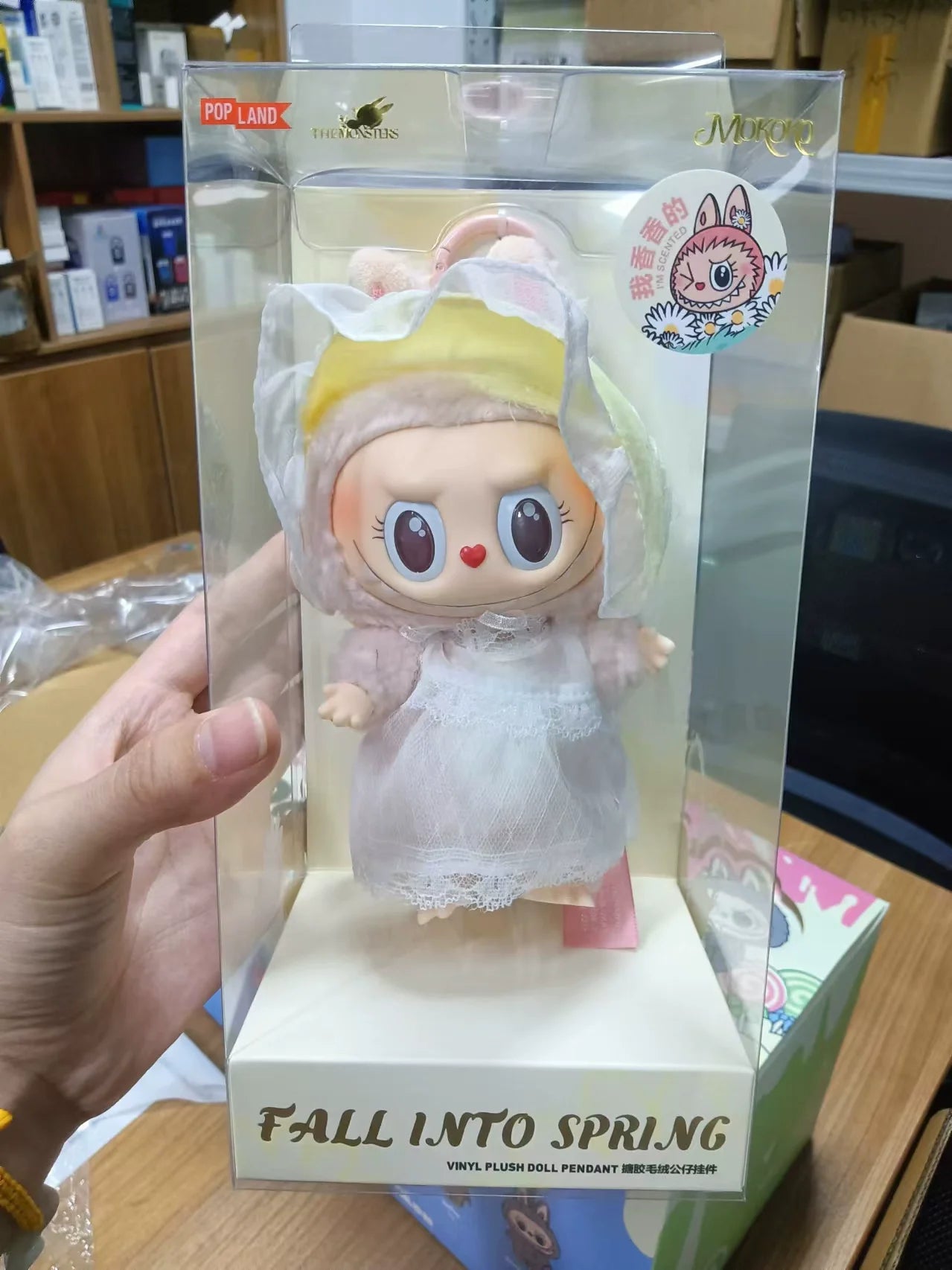 Labubu™ Sweetheart Doll – Mokoko 1st Gen Remastered Mini Plush Pendant | 17CM Vinyl Kawaii Collectible by Hot Toys
