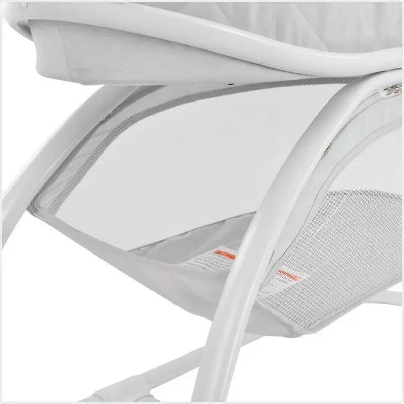 2-in-1 Baby Rocking Bassinet with Music