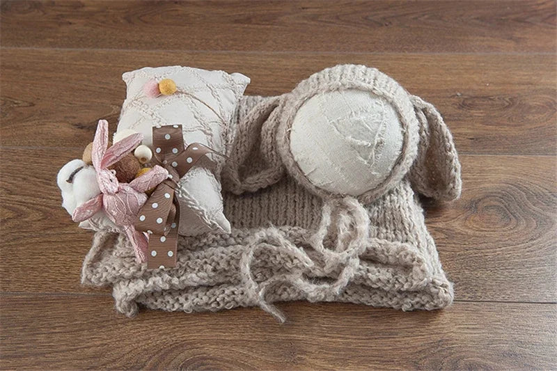 📷 DVOTINST™ Newborn Photography Set – 3PCS Baby Photo Props in Beige (Hat, Wrap & Doll) | Unisex Soft Outfit for 0–1Y