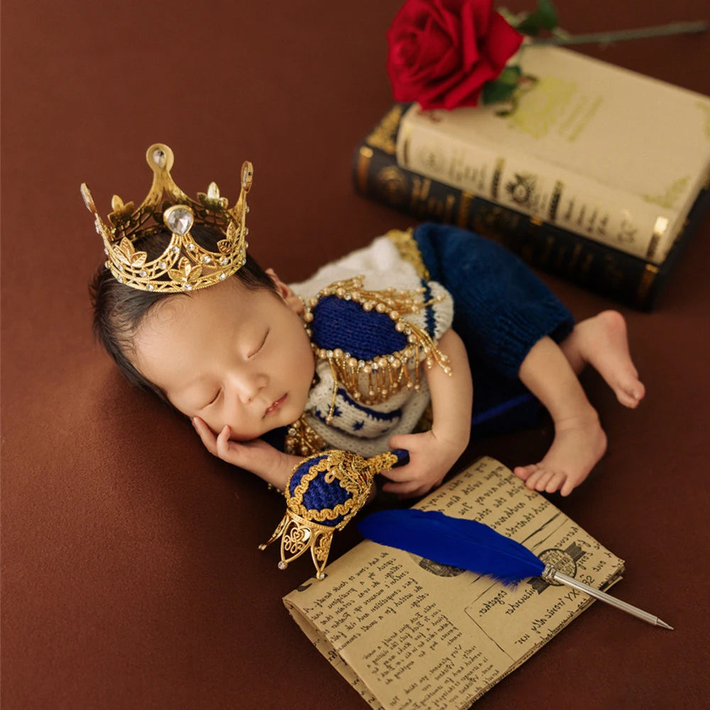👑 CYMMHCM™ Royal Newborn Photography Set – 4PCS Baby Boy King Outfit with Double Crowns, Jumpsuit & Scepter 👑
