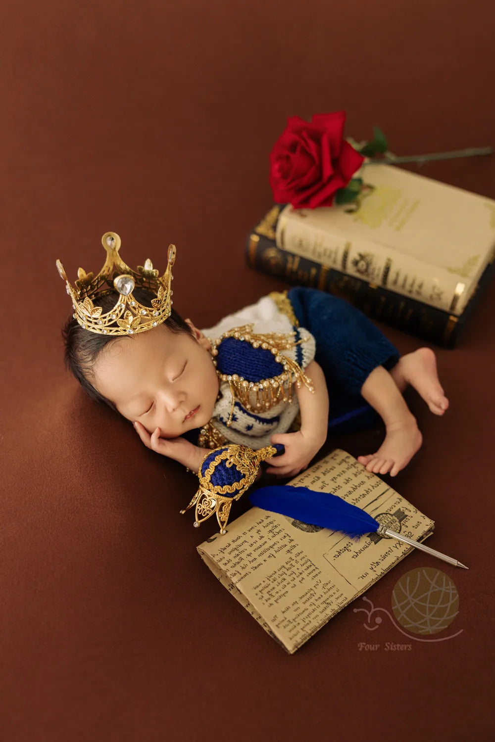 CYMMHCM™ Royal Newborn Photography Set