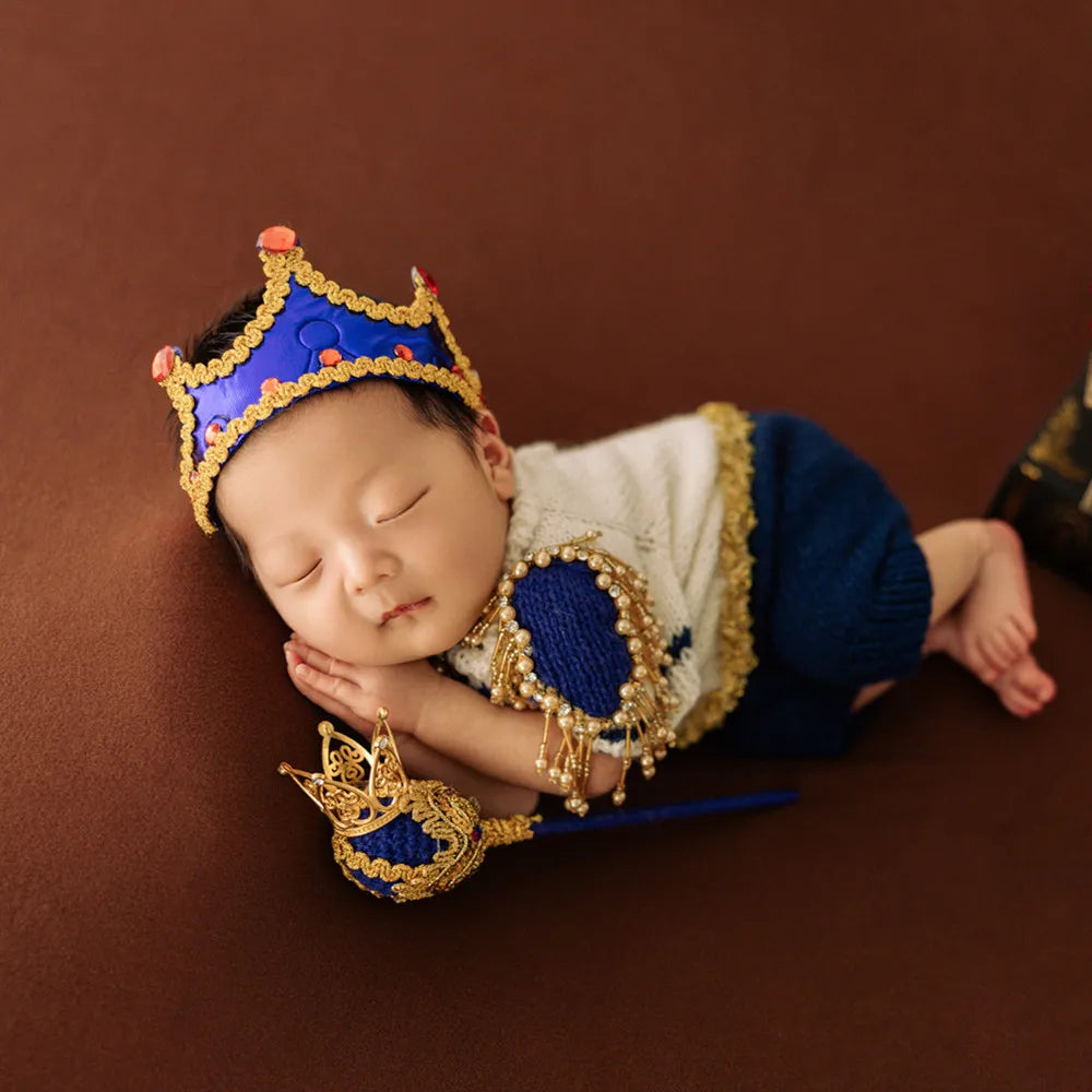 👑 CYMMHCM™ Royal Newborn Photography Set – 4PCS Baby Boy King Outfit with Double Crowns, Jumpsuit & Scepter 👑